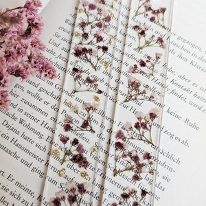 Bookmark epoxy resin with pressed and dried flowers and petals gold paper plants reading gift girlfriend special gift Lila/Weiß