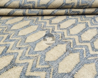 Hand Braided Jute Dhurrie Rug: Natural Fiber, Blue Geometric Design (5x8 Ft.)