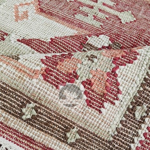 Handwoven Kilim Jute Rug: Scandinavian Dhurrie Rug (5x8 Ft)