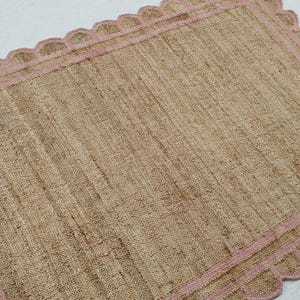 Tappeto in juta intrecciato a mano: stile boho marocchino, naturale e rosa (4 x 6 piedi)