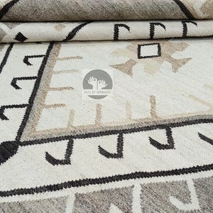 Wool Dhurrie Rug Flat Weave Rug 4x6 Wool Durry Rug Kilim Dhurrie Rug Area Rug Large Wool Kilim Rugs Exquisite Wool Rug Vintage Dhurrie Rug.