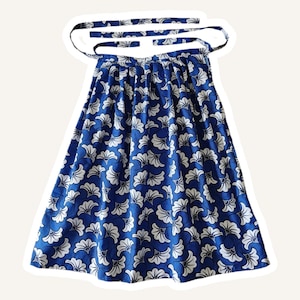 Long wax skirt to tie