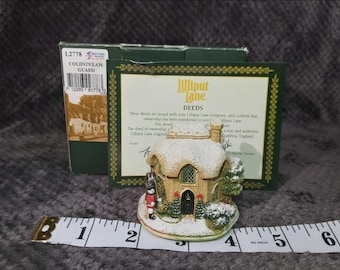 Lilliput Lane COLDSTREAM GUARD 2004 Very #Rare *I Combine Postage*