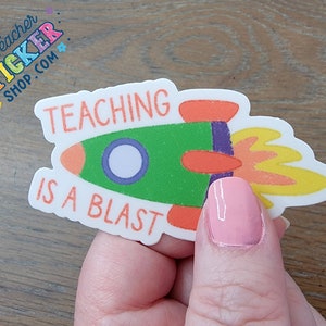 Enseñar es una pegatina explosiva, pegatina para portátil de profesor, pegatina de matraz hidráulico de vinilo para profesor, pegatinas para portapapeles de profesor, pegatina para planificador de profesor