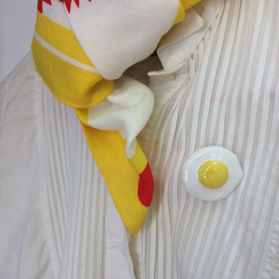 陶器の目玉焼きブローチ - Etsy 日本