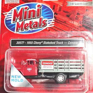 HO Scale Classic Metal Works 30577-1955 Chevy Stake Bed Truck: Conoco Oil Corporation