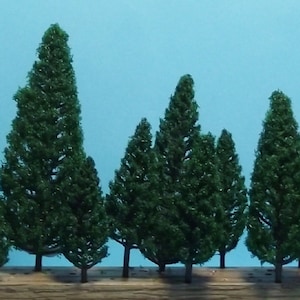 Multi Scale Authentic Diorama Scenery 16 Piece Set of Dark Green Pine Trees in 5 Sizes