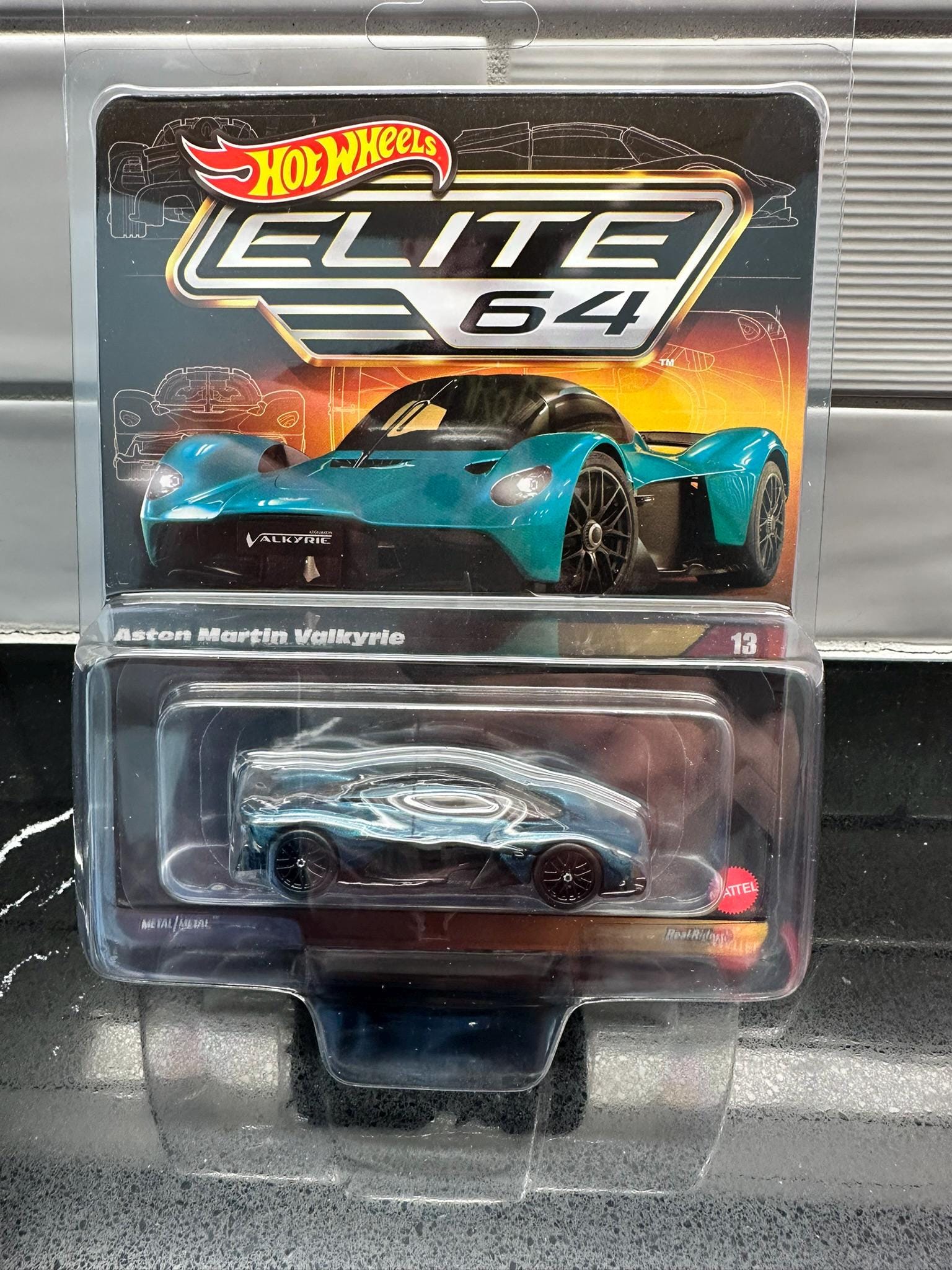 Hot Wheels Collectors - Hot Wheels Elite 64 Aston Martin Valkyrie