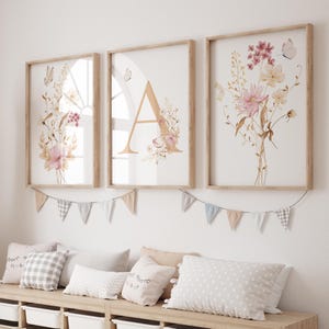 Trio d'affiche fleurs, Affiche initiale prénom, Cadeau de naissance, Chambre déco bébé, PDF à imprimer