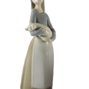 Lladro Girl Holding Piglet Vintage / Retired Figurine