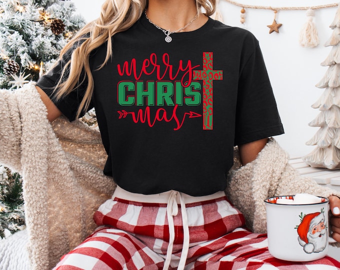 Merry Christmas Graphic Tee - Festive Holiday T-Shirt