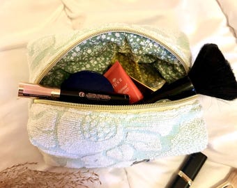 Vintage Green Sponge Makeup Bag / Floral Cotton / Second Hand