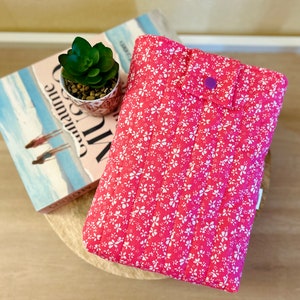 Floral fabric pocket book pouch/e-reader pouch for women
