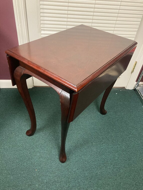 The bombay 2024 company end table