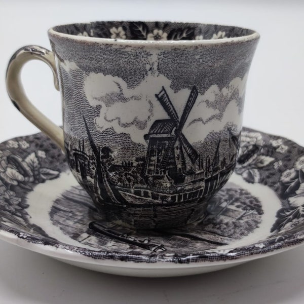 Tasse a thé vintage en porcelaine "Palissy Pottery England"