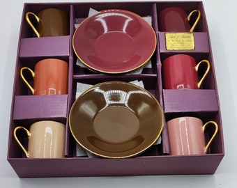 Boîte contenant un set de 6 tasses en fine porcelaine colorées vintage. "Art 2 table"