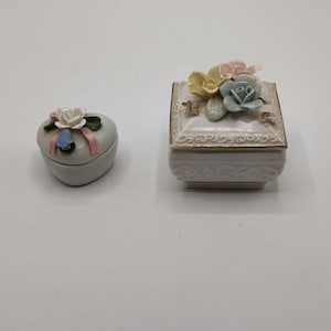 Set of 2 vintage porcelain sugar pots with carved flowers