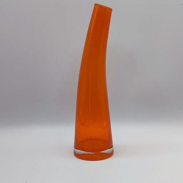 Grand vase en verre orange design.