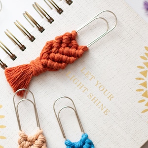 Macrame Bookmark | Bookmark | Paperclip | Boho Macrame Paperclip | Handmade Macrame Bookmark | Clip | Gift for her | Bookmark paperclip