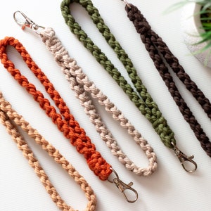 Handgemachter Makramee Schlüsselanhänger aus Baumwolle