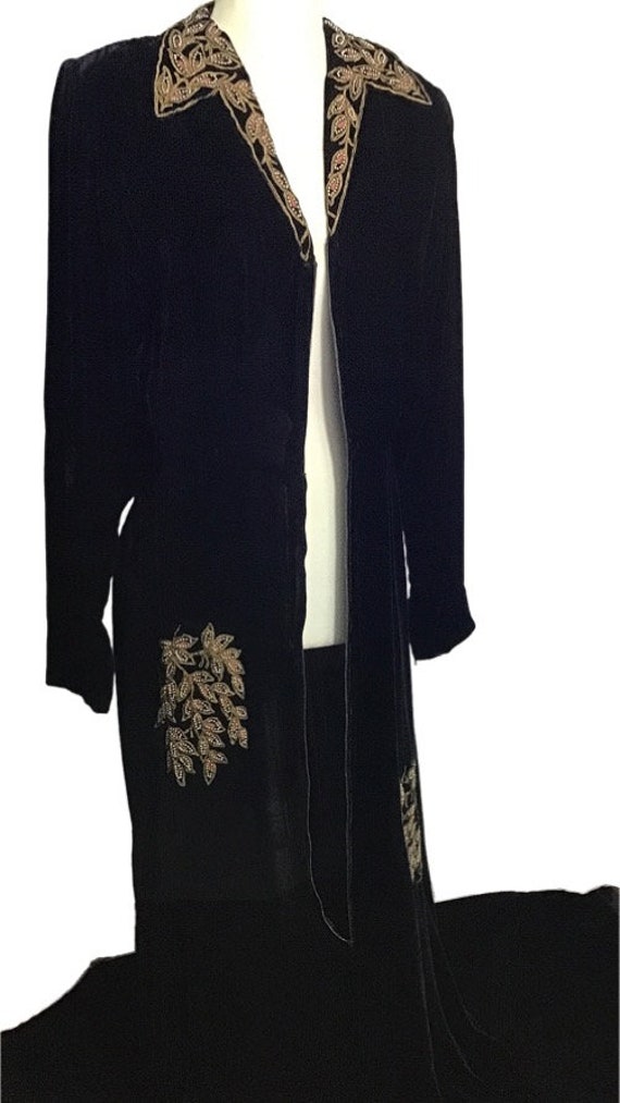 Elegant 1920s Black Velvet Hostess Gown - image 7