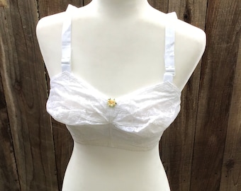Vintage Deadstock Bullet Bra - 28F