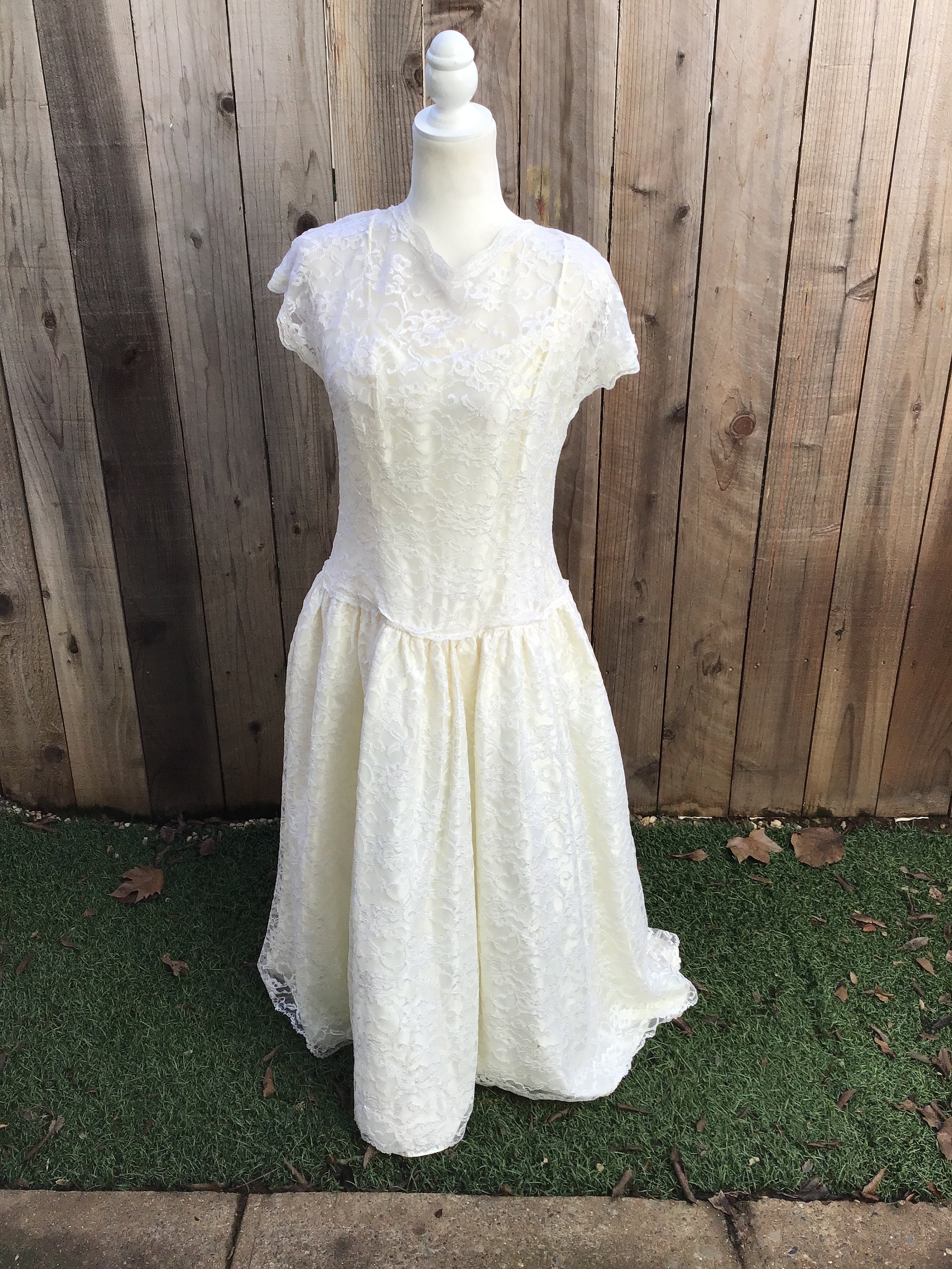 Vintage Lace-up Flared Sleeve Dress