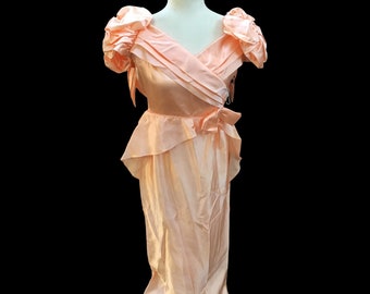 Vintage/Retro Peach Satin Formal Dress