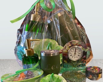 Custom Color-Themed Handmade Gift Basket: Personalize Your Perfect Present With a Gift basket Loaded with Handcrafted items, Ready-to-Give