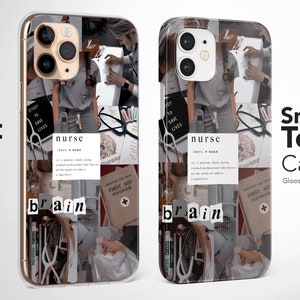 Pode incluir: Duas capas transparentes para telem&oacute;vel com uma colagem de imagens relacionadas com enfermagem. A capa da esquerda tem um acabamento fosco e a capa da direita tem um acabamento brilhante. A colagem inclui imagens de um estetoscopio, um c&eacute;rebro, um livro de texto de primeiros socorros e um uniforme de enfermeira. O texto "enfermeira" &eacute; definido como "uma pessoa, gentil, atenciosa, profissional qualificada que se concentra nas necessidades dos outros". O texto "c&eacute;rebro" est&aacute; em letras grandes.