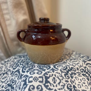 Vintage Glazed Stoneware Ceramic Pot/Hull Bean Pot