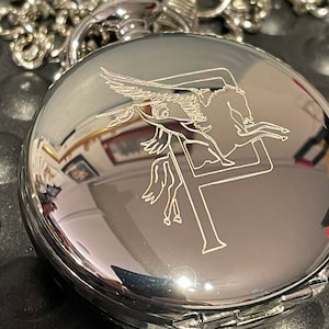 P Company Paras Pocket Watch Parachute Reg Watch Military Memorabilia Cap Badge Army RAF Navy Tri Services Remebrance Day Military Engraved