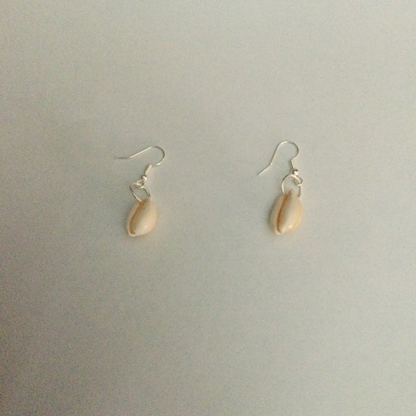 cute beachy shell earrings