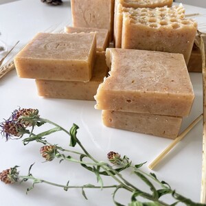 Natural Handmade Vegan Soap Bars with Honey and Oatmeal, Organic Soap for Sensitive skin, Artisan soap for her zdjęcie 2