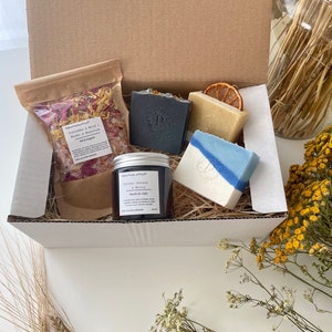 Natürliche Seife Geschenkbox - Handgemachtes Seifengeschenk - Badegeschenke - Self Care Box - Bad Spa Geschenkset - Körperbutter Seifen und s - Geschenk für Sie