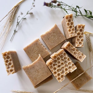 Natural Handmade Vegan Soap Bars with Honey and Oatmeal, Organic Soap for Sensitive skin, Artisan soap for her zdjęcie 1