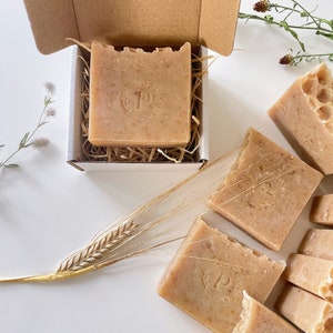 Natural Handmade Vegan Soap Bars with Honey and Oatmeal, Organic Soap for Sensitive skin, Artisan soap for her zdjęcie 5
