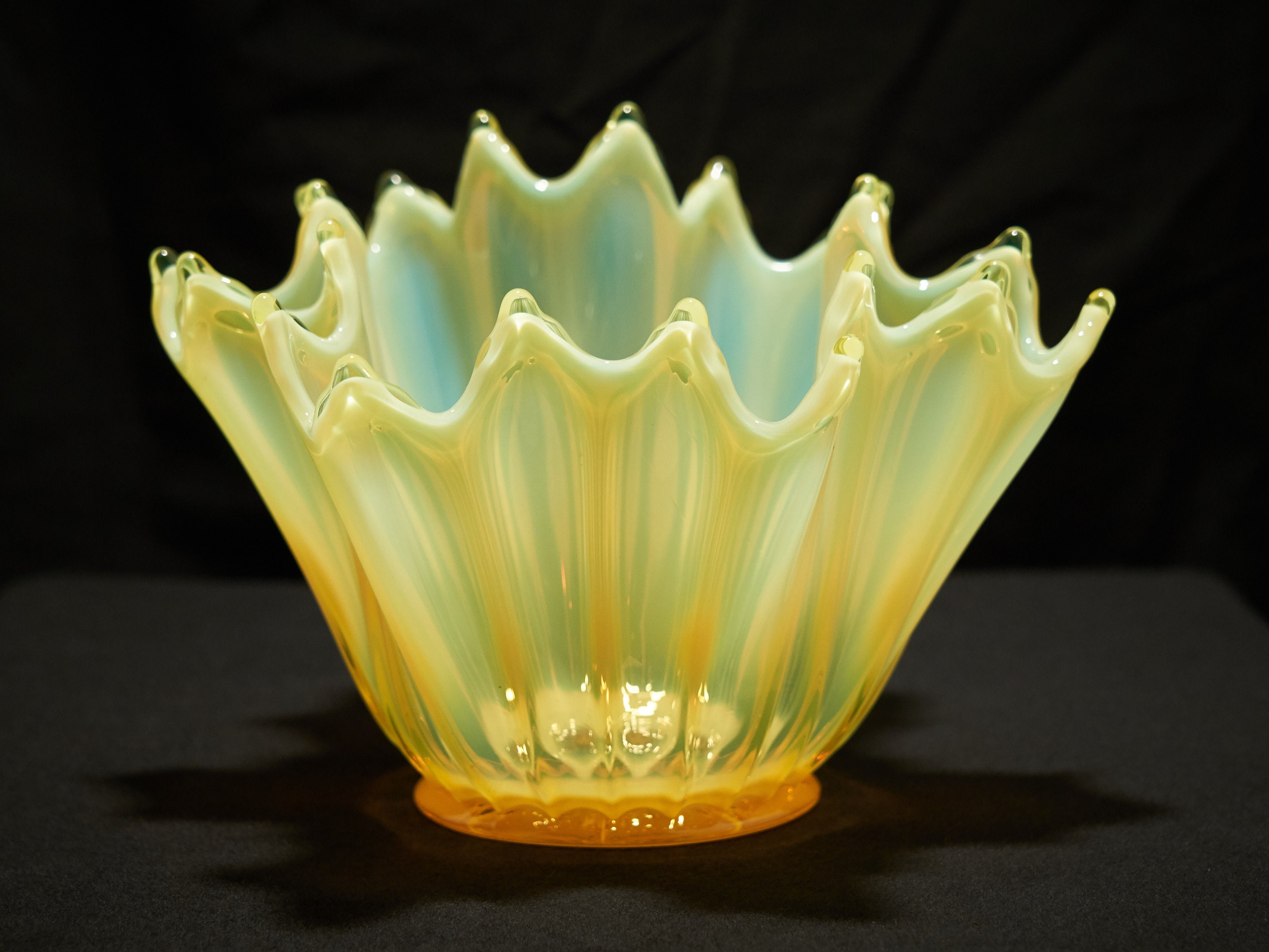 Fostoria Heirloom Vaseline Glass Centerpiece Bowl Vintage Etsy