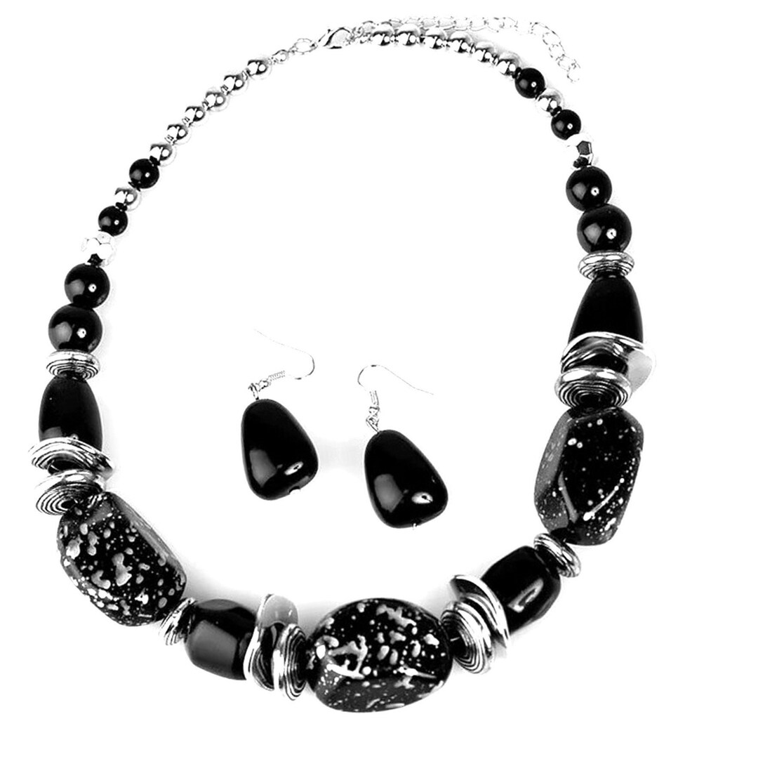 Paparazzi in good glazes black necklace Clearance