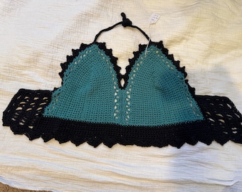 Top Fae Halter em tons de azul-petróleo e preto | Crochê | Algodão | Feito à mão | Tamanho G/GG