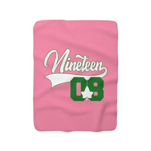 AKA - Nineteen 08 Shadow Sherpa Fleece Blanket - Pink