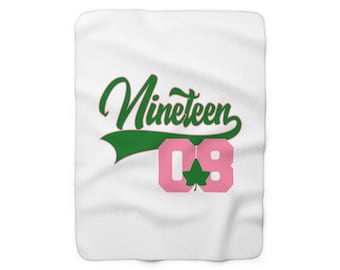 AKA - Nineteen 08 Shadow Sherpa Fleece Blanket - White
