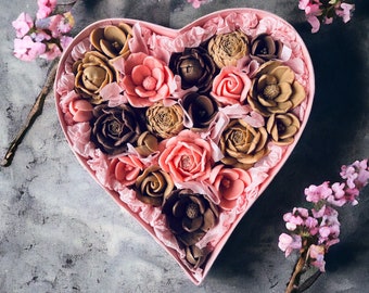 Belle boîte coeur de fleurs en chocolat, cadeau cadeau Schokolade, fleurs en chocolat blanc lait caramel, chocolat belge