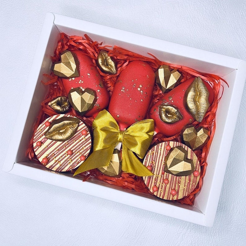 Love Sweet Leckerli Geschenkbox mit Cakesicles Oreo überzogene Schokoladen-Leckerei-Box Valentinstag-Box Geburtstagsgeschenk Besonderes Geschenk Bild 3