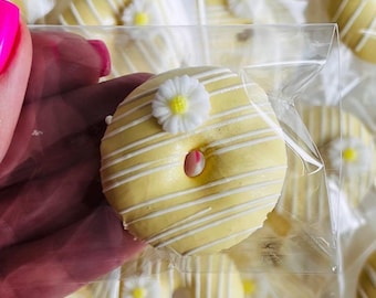 Daisy Margarita Mini donuts box