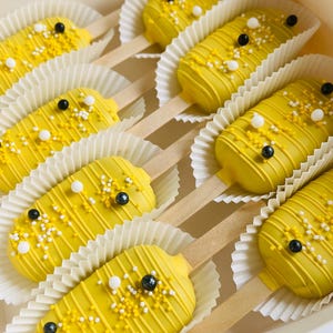 Yellow Cakesicles Babyshower Birthday Events Gift Sweet Treat