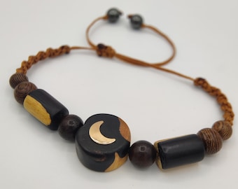Handmade Wooden Moon Bracelet with 18K Gold Detail – Natural Crescent Jewelry Gift