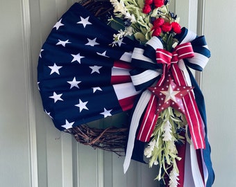 American Flag Wreath: Patriotic Summer Farmhouse Decor