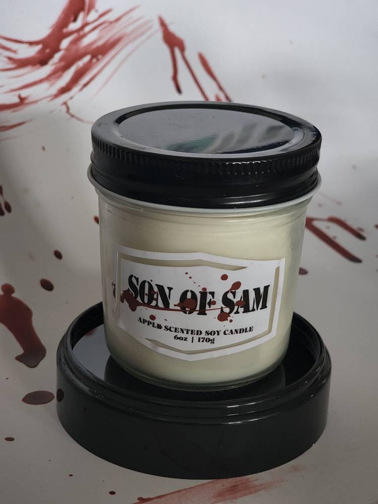 True Crime Serial Killer Bougie de soja | David Berkowitz fils de Sam | | parfumée aux pommes  6oz | | coulé à la main | de mèche en bois