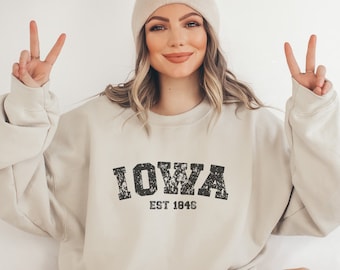 Iowa Sweatshirt, Women’s Iowa Crewneck, Home State Shirt, Moving to Iowa Gift, Iowa Travel Souvenir, Iowa Apparel, Oversized Varsity Tee